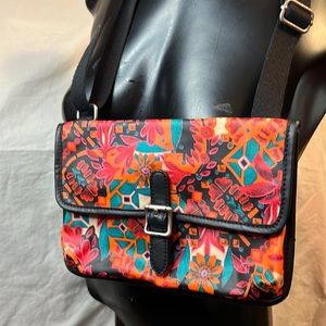 Fossil orange coral free Coates canvas